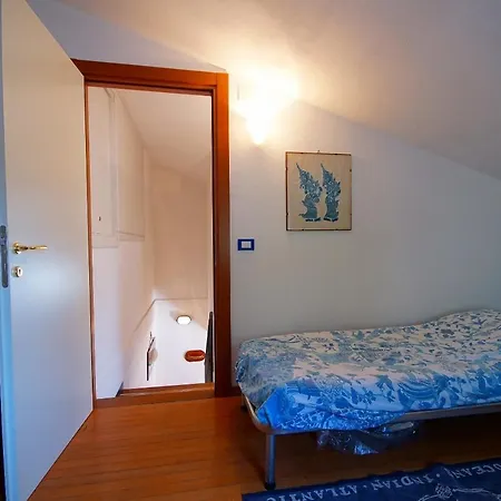 Con Vista Mare Loc. Fena Apartment *