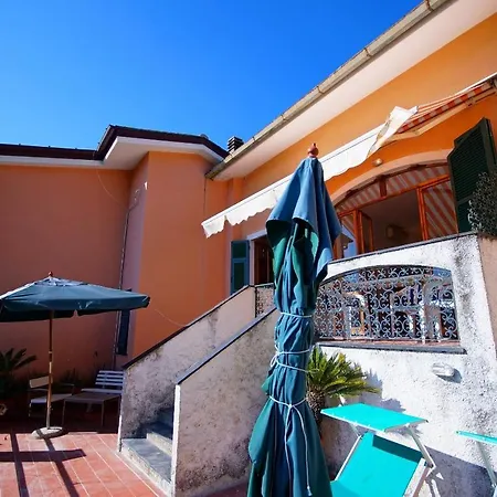 Con Vista Mare Loc. Fena Apartment